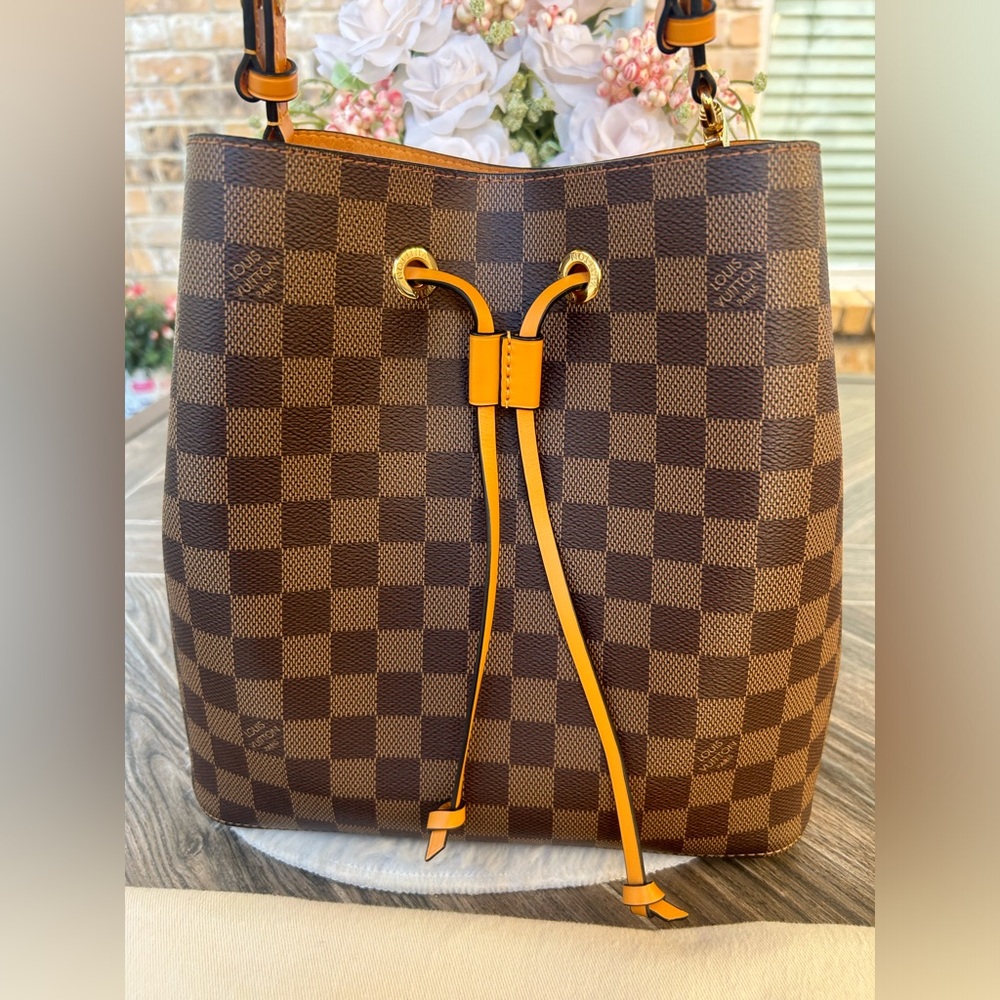 NeoNoe Damier Ebene Safran Shoulder/Crossbody Bag - Picture 5 of 16